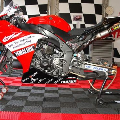 Yamaha Motersport Pitbox